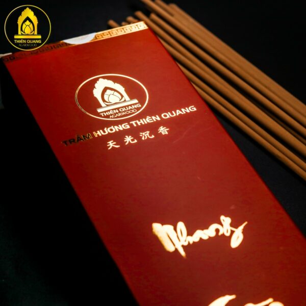 Thien Quang Agarwood – 天光 沉香